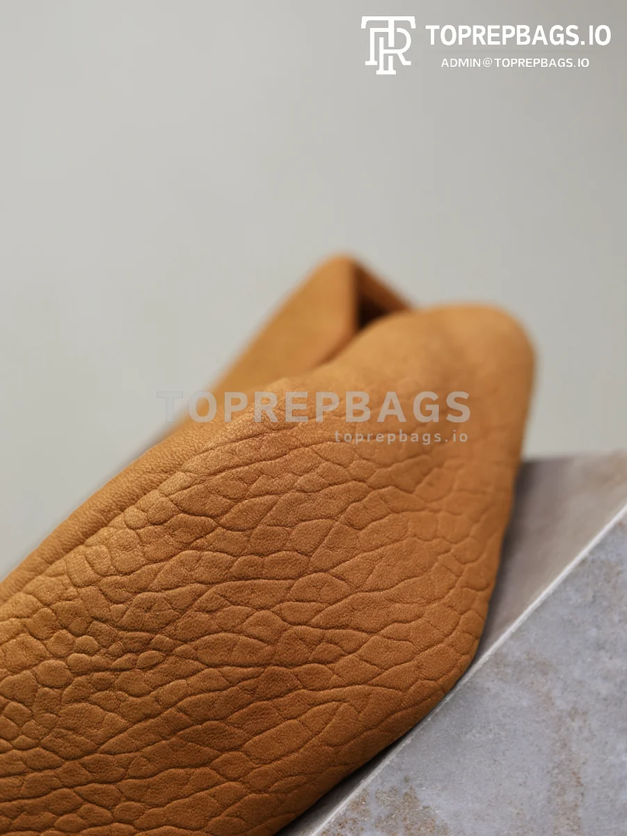 cmp_i1751094923624_1232_0_4 YSL Calypso in Brown