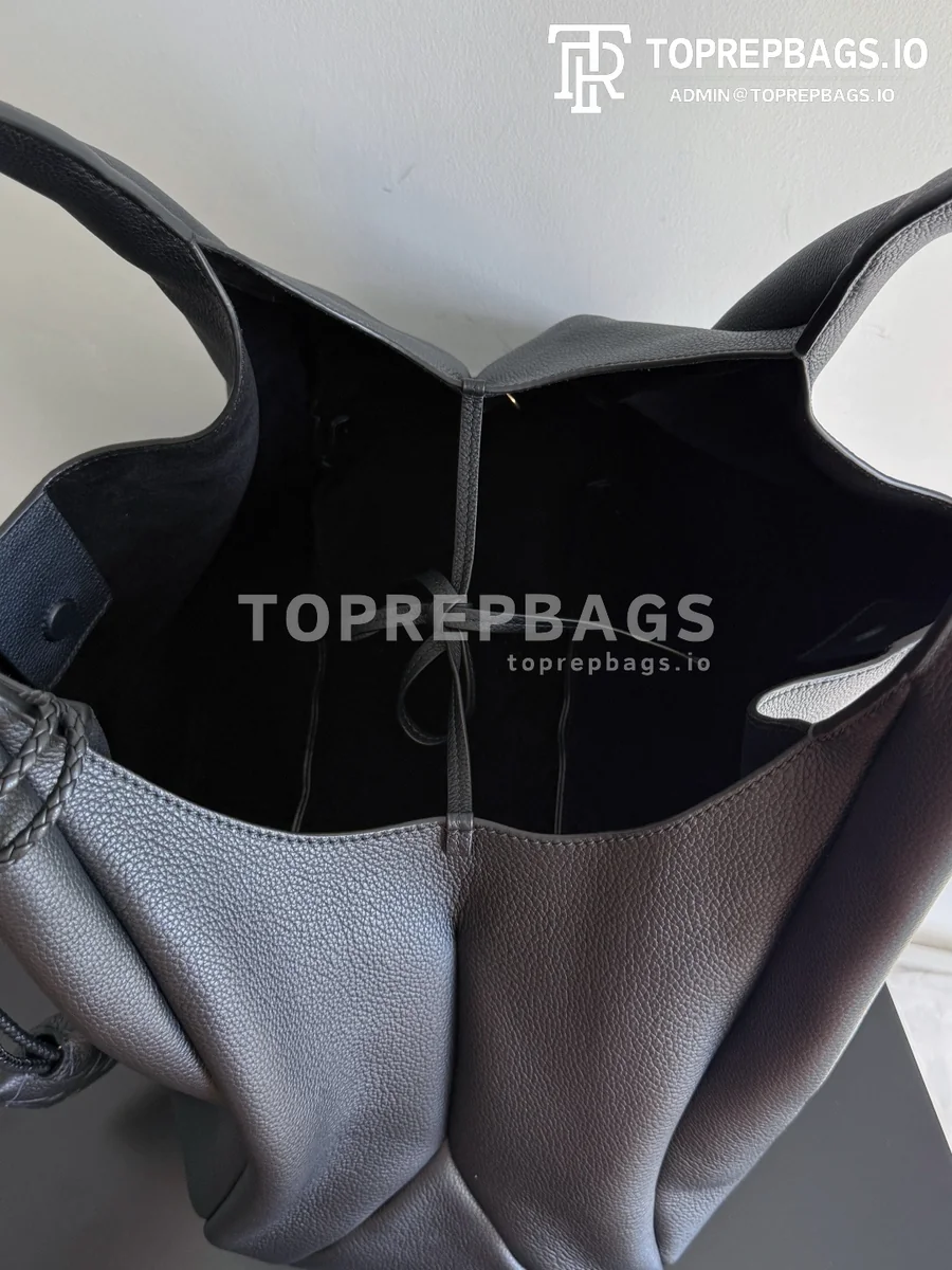 cmp_i1756718565874_2893_0_7 Bottega Veneta Campana in Grey
