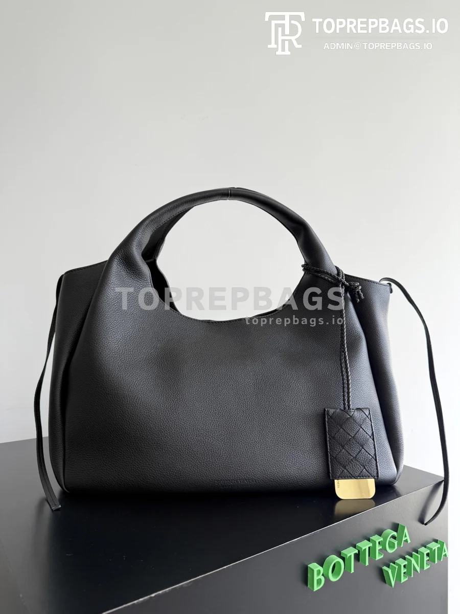 cmp_i1756718568722_1750_0_1 Bottega Veneta Campana in Grey