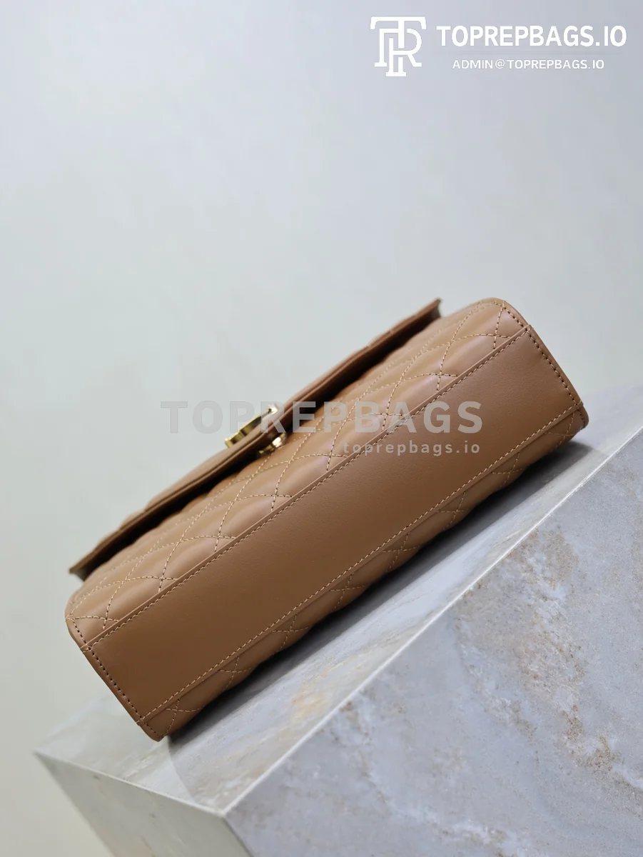 cmp_i1761556885612_361_0_5 YSL Envelope Medium in Caramel