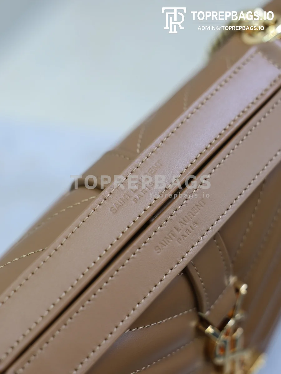 cmp_i1761556951496_8396_0_1 YSL Envelope Medium in Caramel