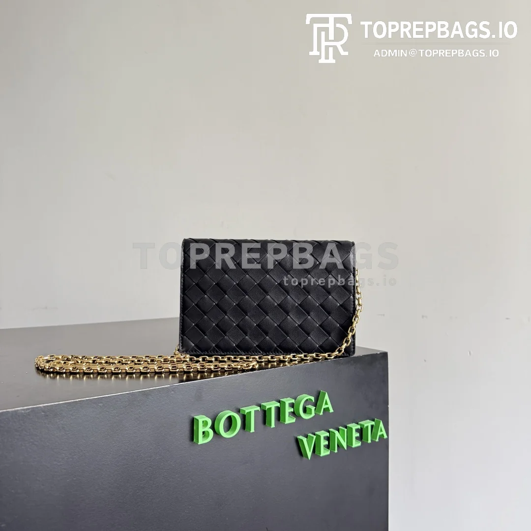 cmp_i1765763689716_8261_0_2 Bottega Veneta Andiamo in Black