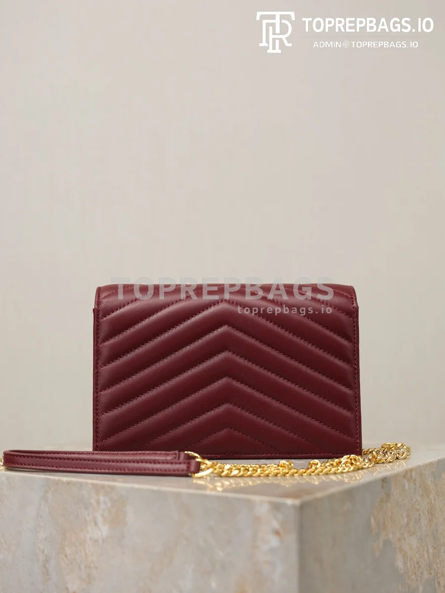 cmp_i1767779188783_4404_0_5 YSL Envelope Small in Burgundy