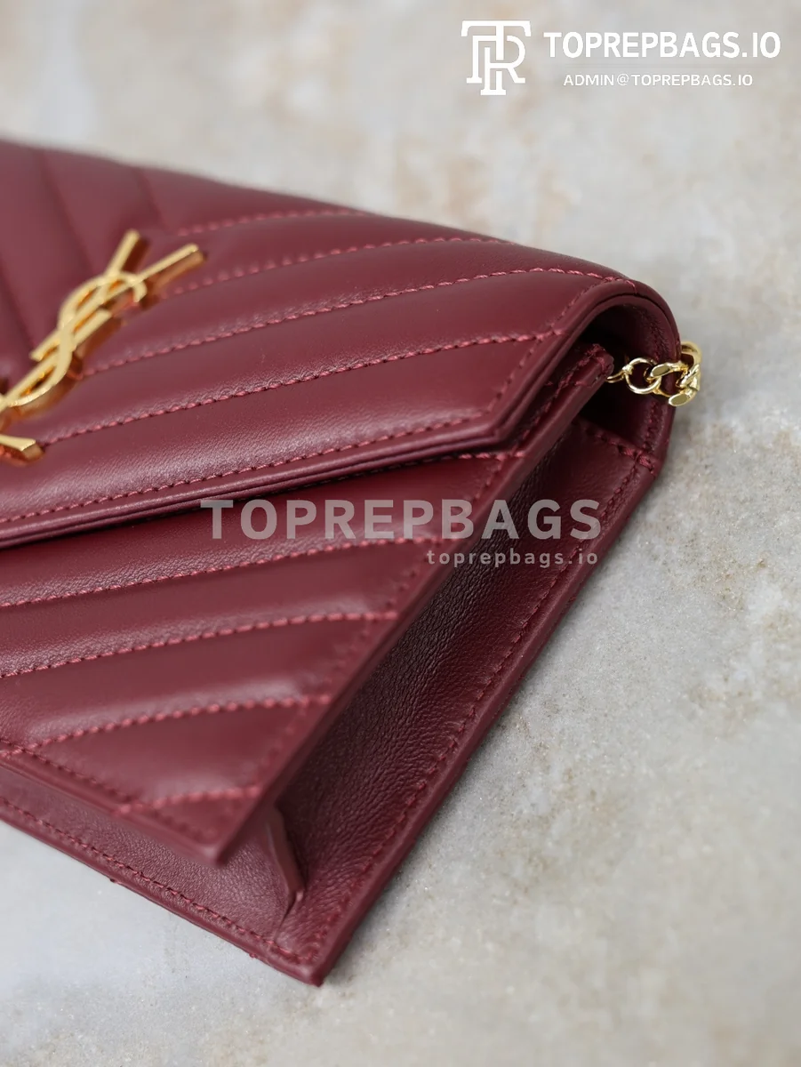 cmp_i1767779231773_5326_0_2 YSL Envelope Small in Burgundy