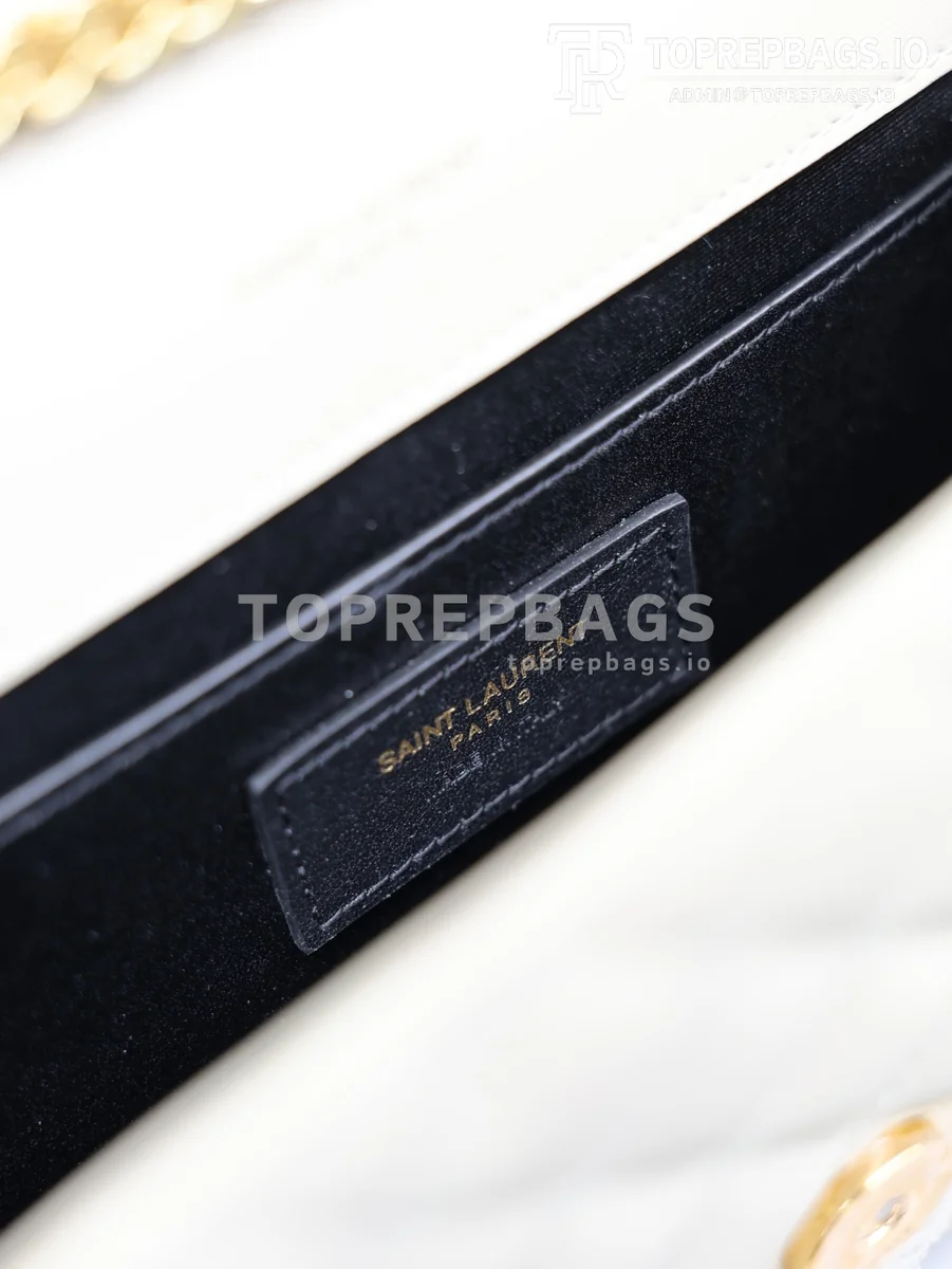 cmp_i1767779856387_3683_0_7 YSL Envelope Small in White