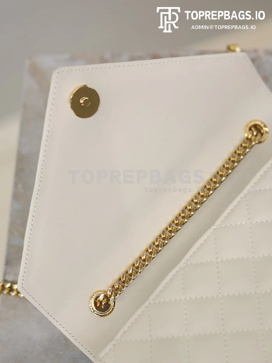 cmp_i1767779859180_1151_0_4 YSL Envelope Small in White