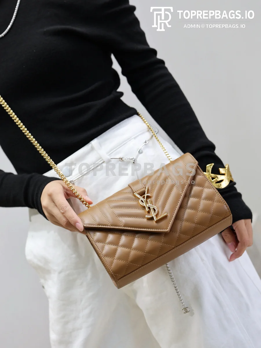 cmp_i1767780134106_1559_0_1 YSL Envelope Small in Caramel