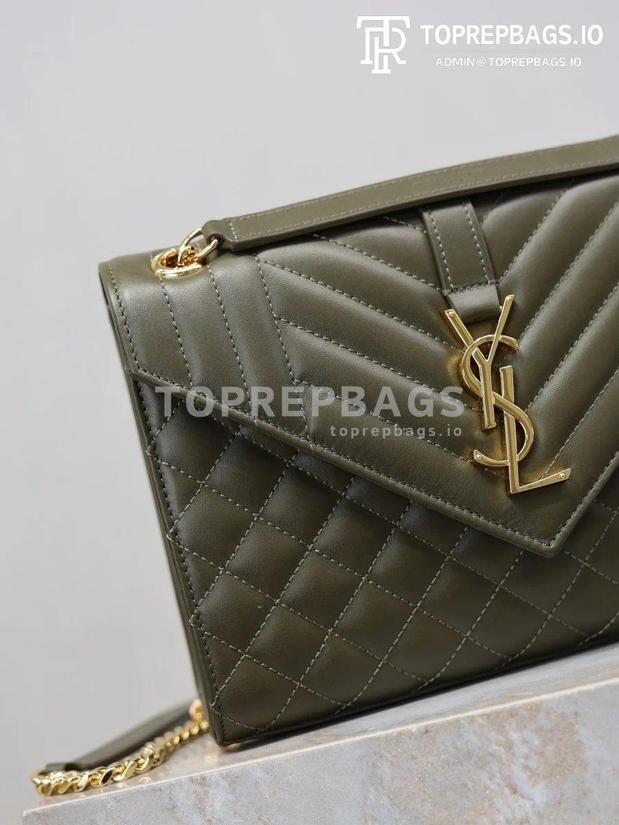cmp_i1767780483712_9881_0_4 YSL Envelope Medium in Green