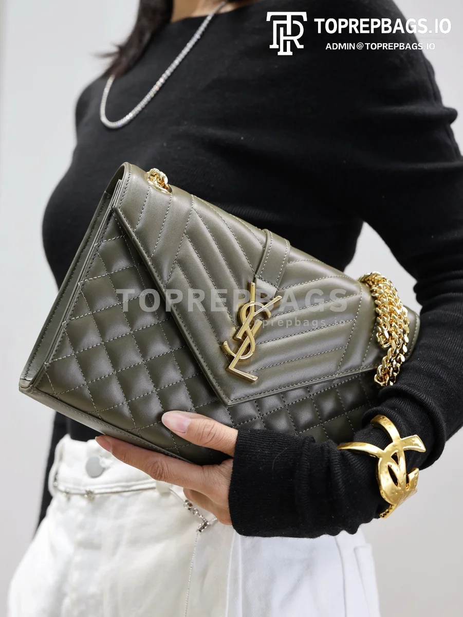cmp_i1767780535441_2617_0_4 YSL Envelope Medium in Green