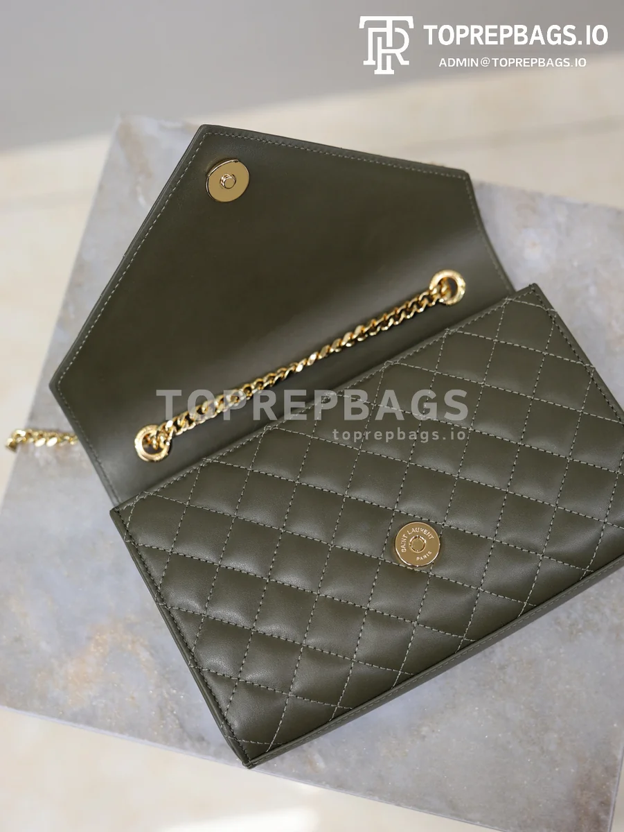 cmp_i1767780832936_638_0_7 YSL Envelope Small in Green