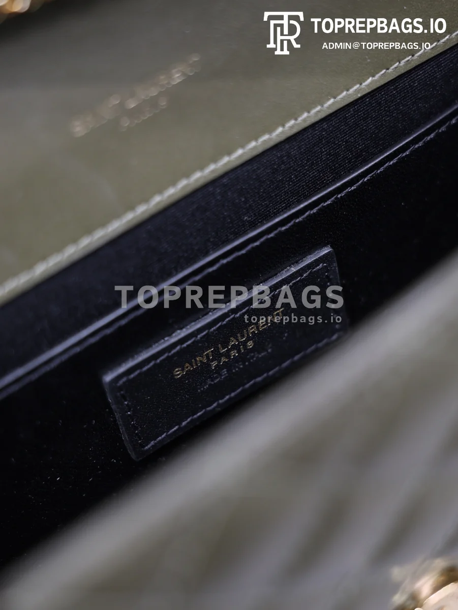 cmp_i1767780887624_51_0_6 YSL Envelope Small in Green