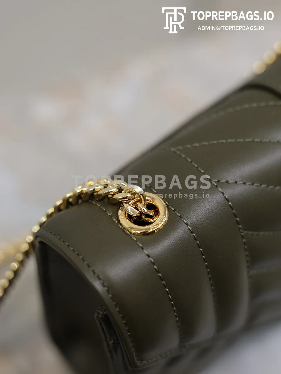 cmp_i1767780888614_2823_0_2 YSL Envelope Small in Green