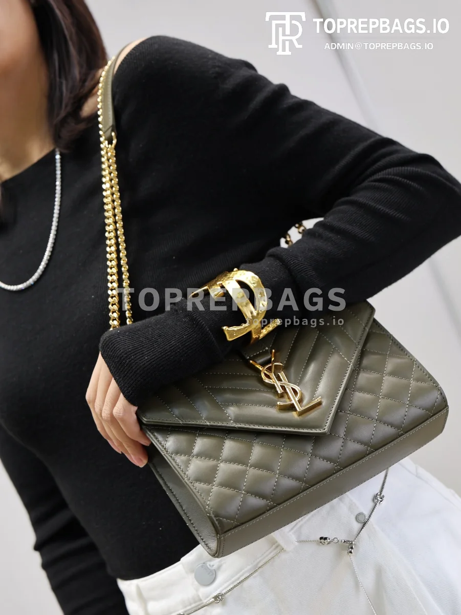cmp_i1767780899647_4989_0_3 YSL Envelope Small in Green