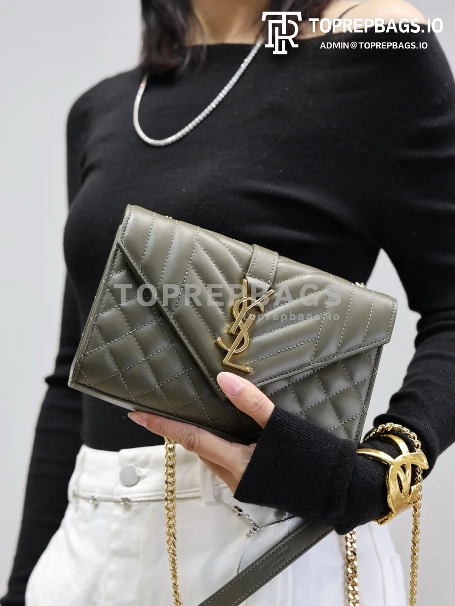 cmp_i1767780899670_463_0_4 YSL Envelope Small in Green