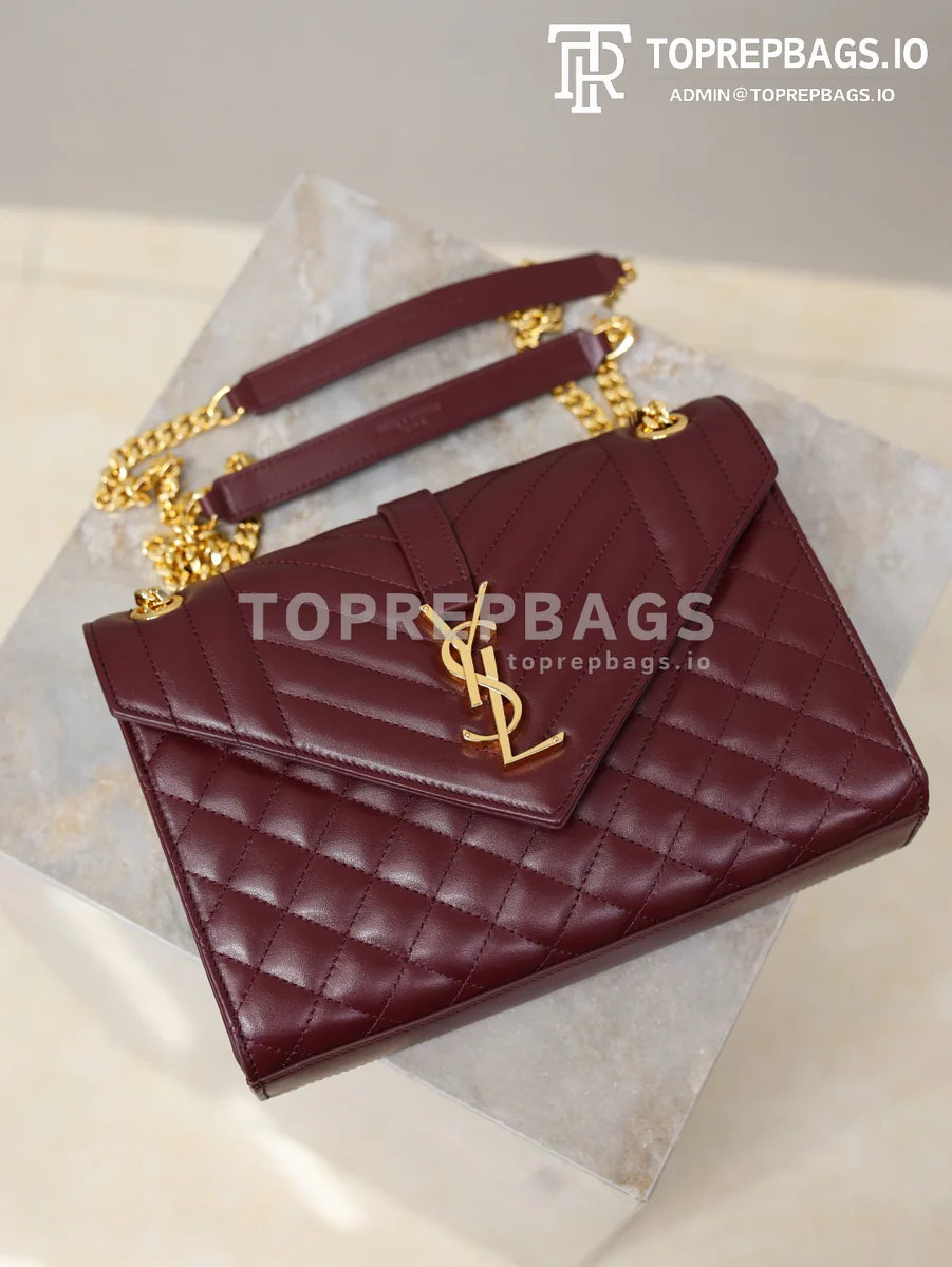 cmp_i1767781376191_8224_0_6 YSL Envelope Medium in Burgundy