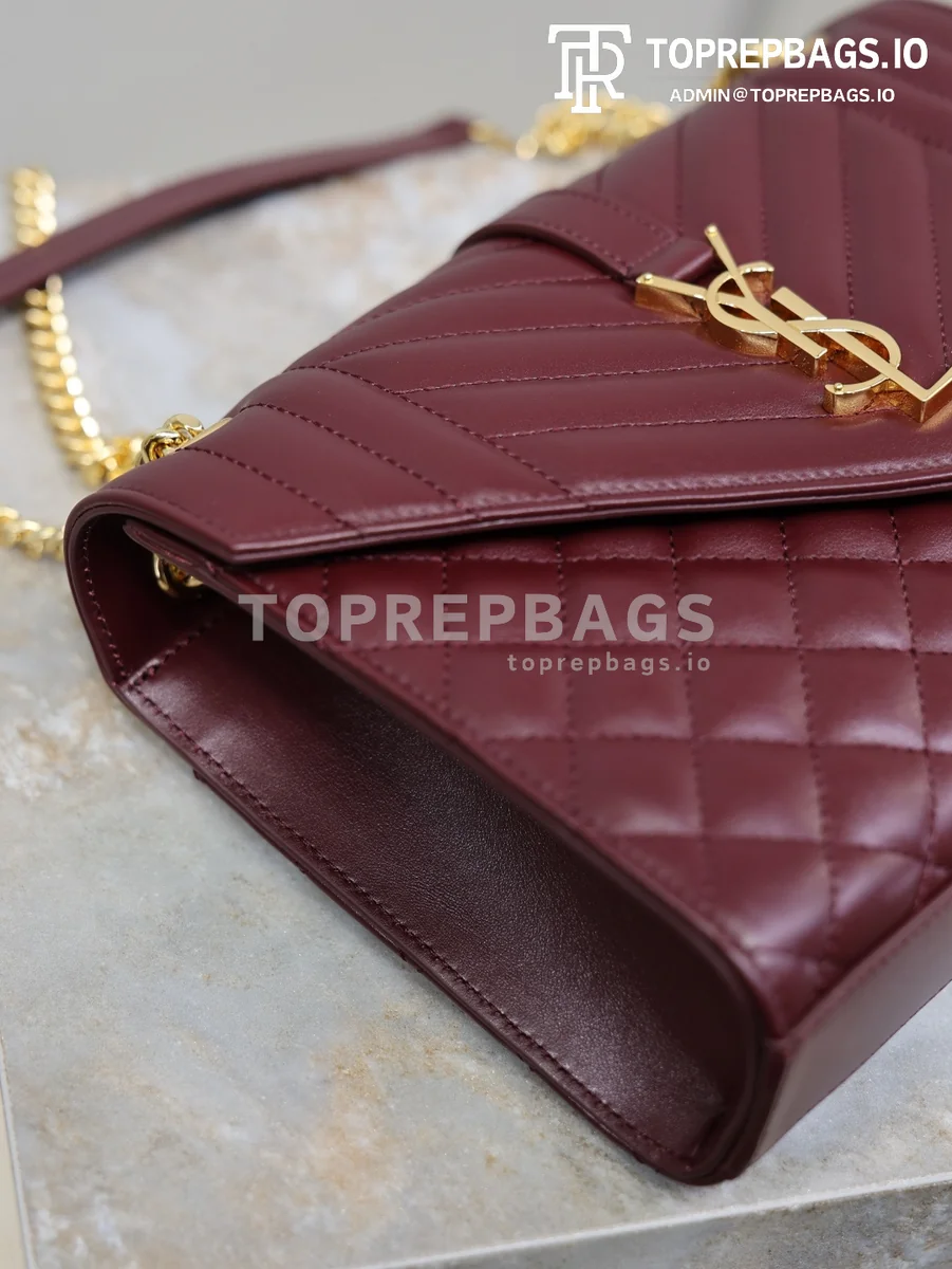 cmp_i1767781413096_3768_0_1 YSL Envelope Medium in Burgundy