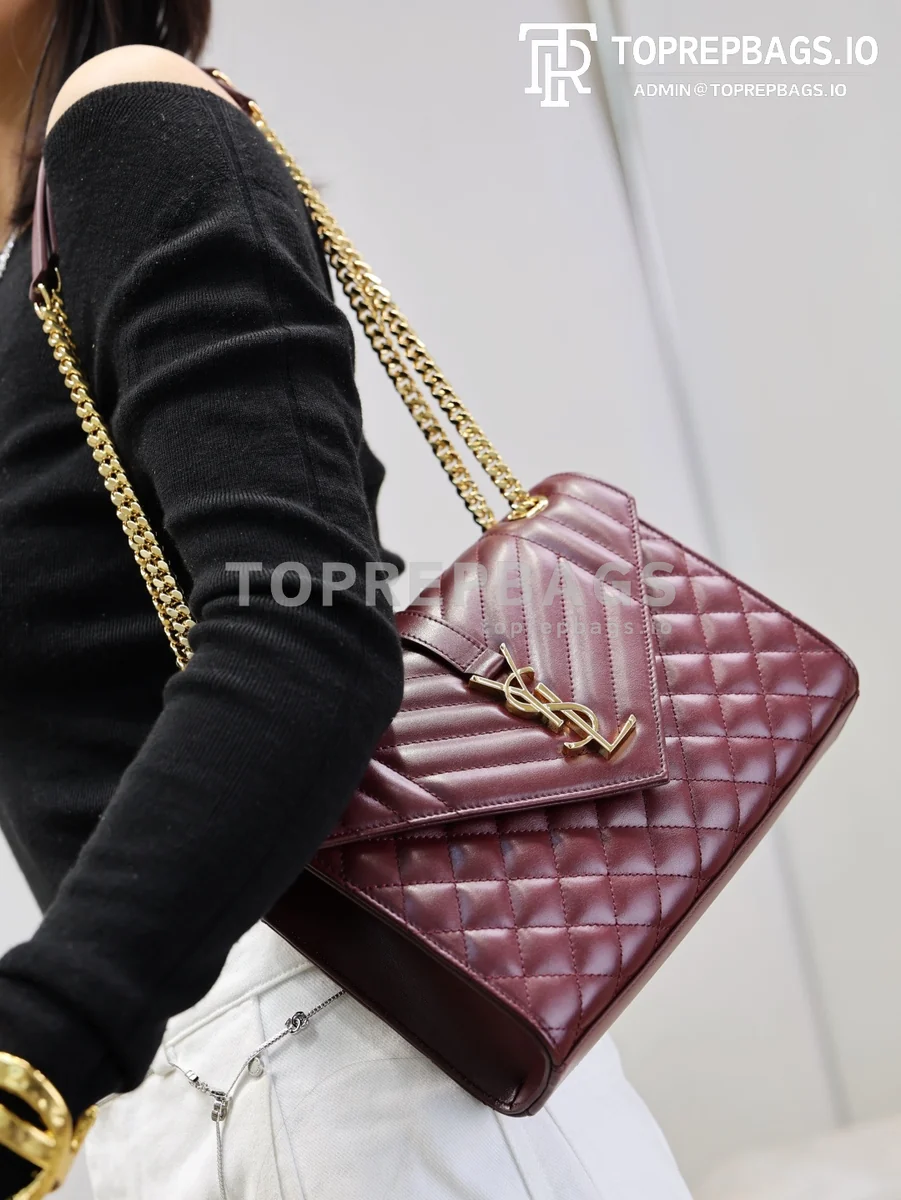 cmp_i1767781426362_6445_0_0 YSL Envelope Medium in Burgundy