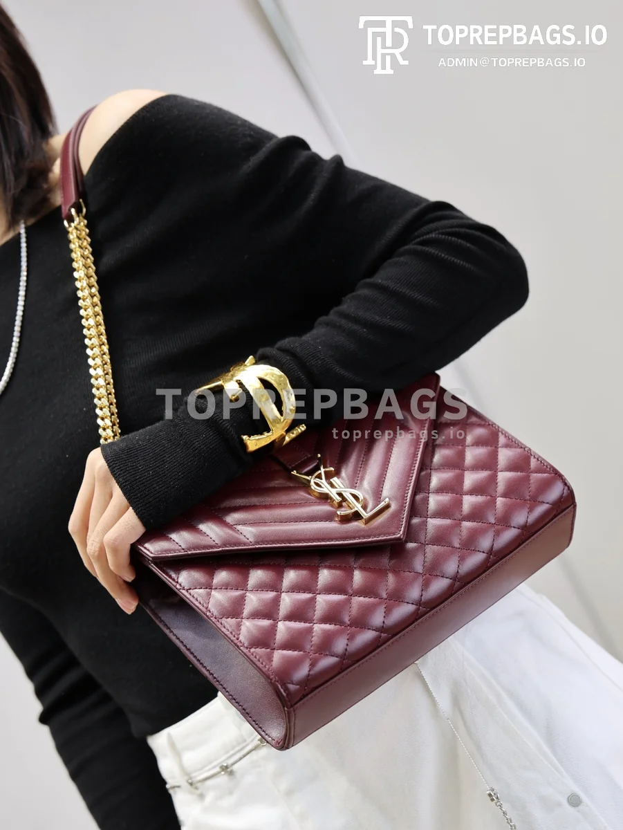 cmp_i1767781426426_4078_0_1 YSL Envelope Medium in Burgundy