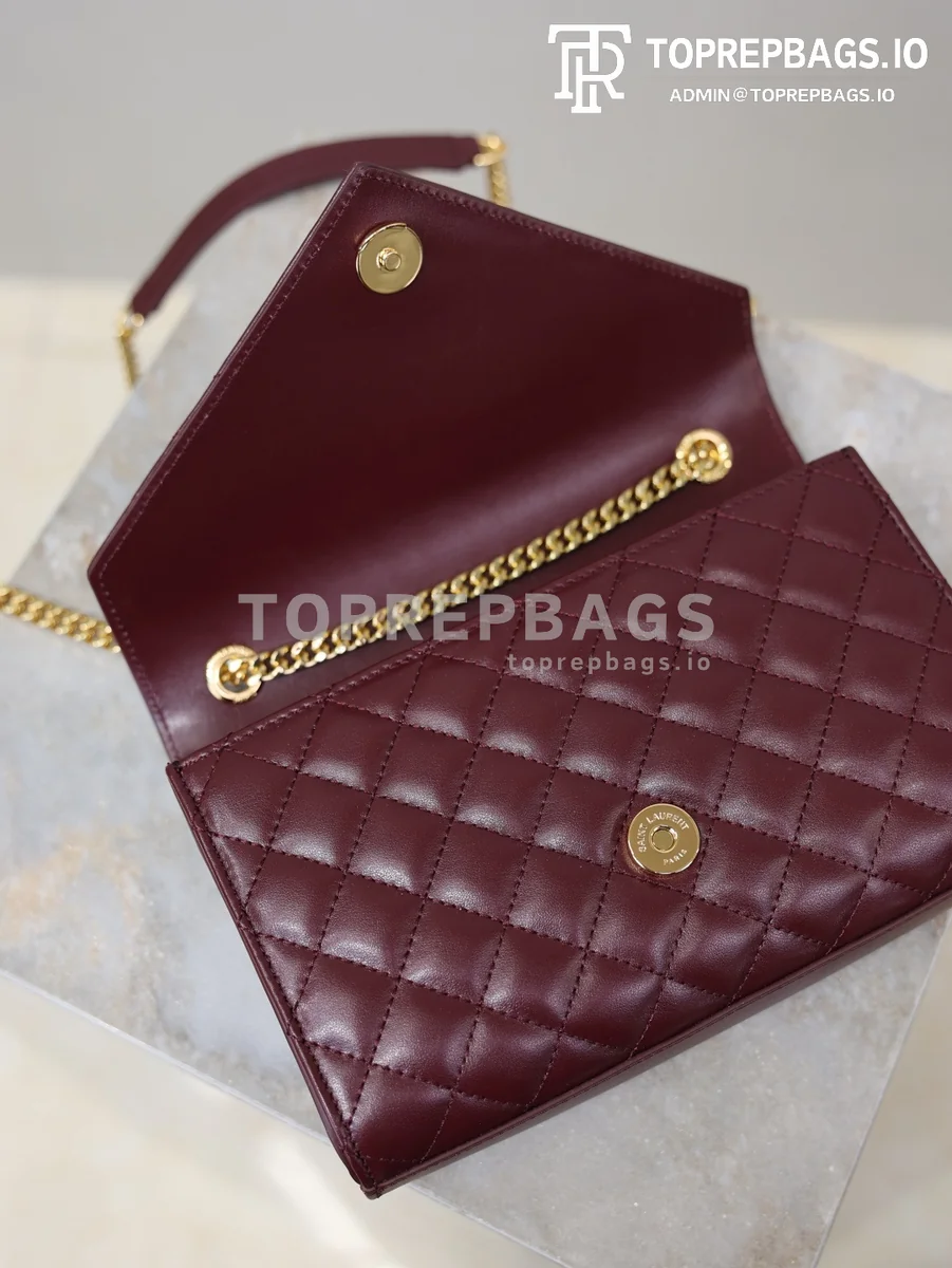 cmp_i1767781589849_6848_0_7 YSL Envelope Small in Burgundy