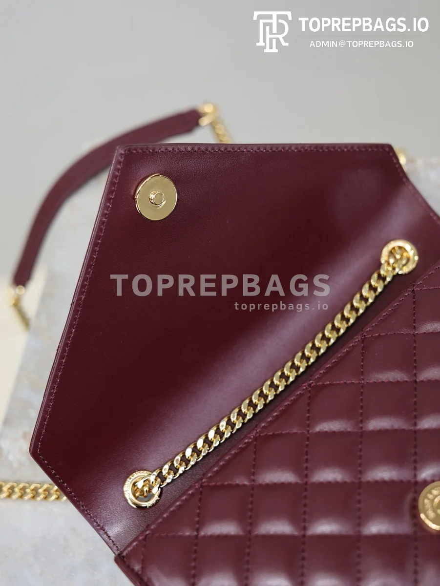 cmp_i1767781645376_4863_0_5 YSL Envelope Small in Burgundy