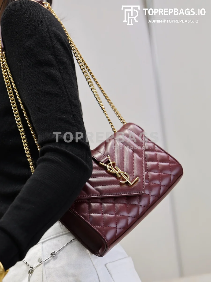 cmp_i1767781655197_2750_0_0 YSL Envelope Small in Burgundy