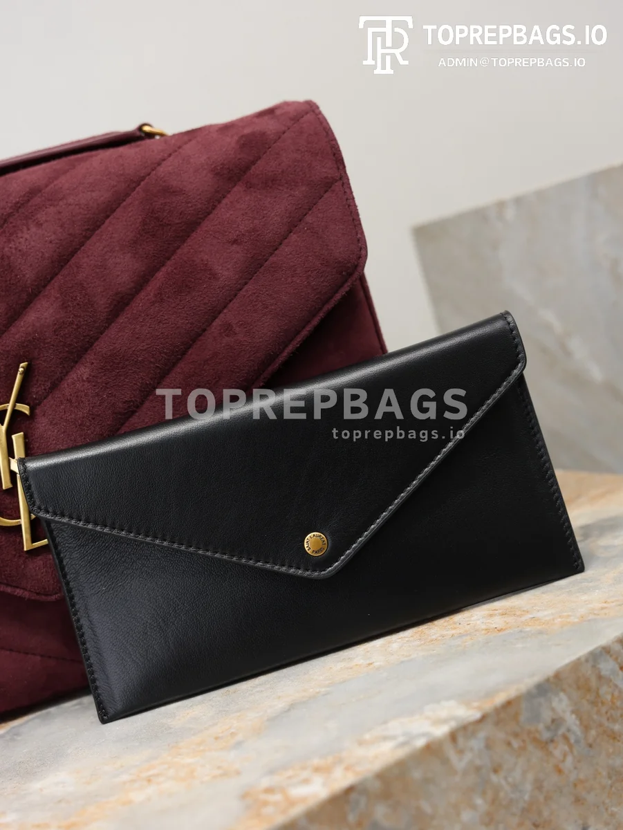 cmp_i1768376465542_2413_0_2 YSL Loulou in Burgundy