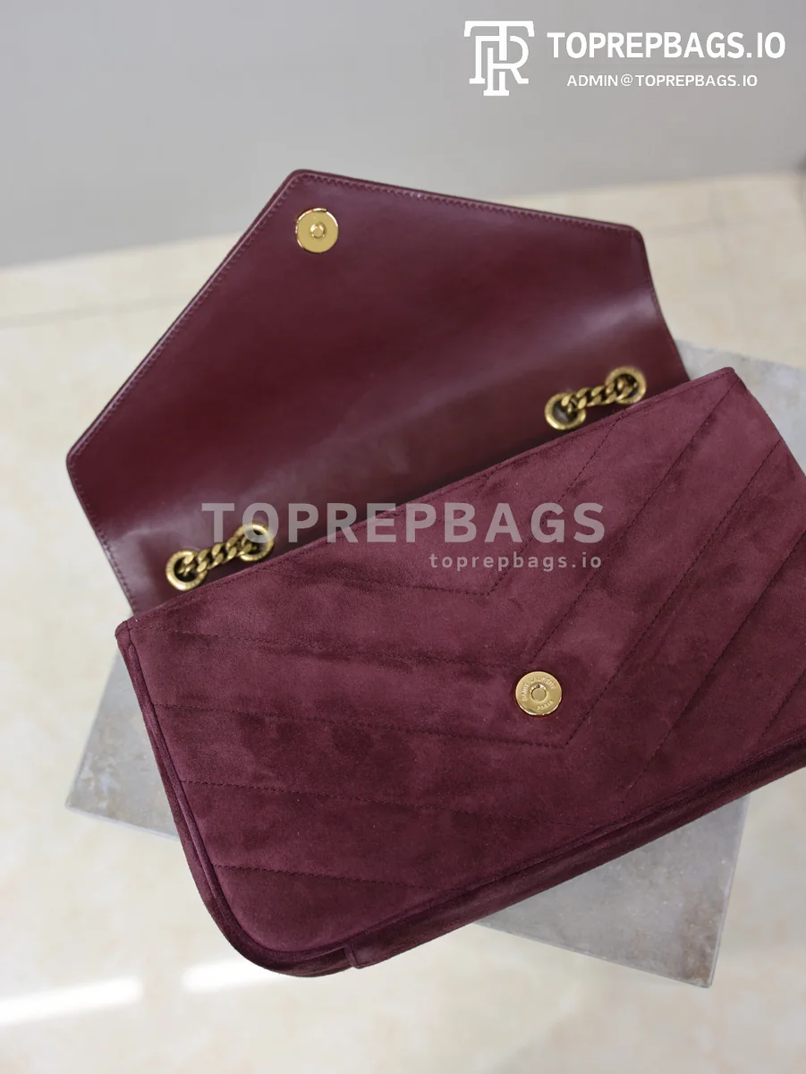 cmp_i1768376745074_7920_0_6 YSL Loulou in Burgundy