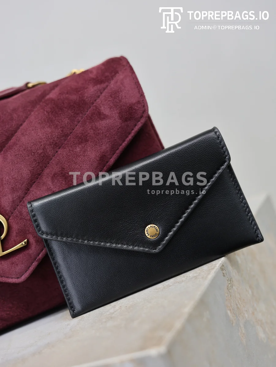 cmp_i1768377066883_7970_0_3 YSL Loulou in Burgundy