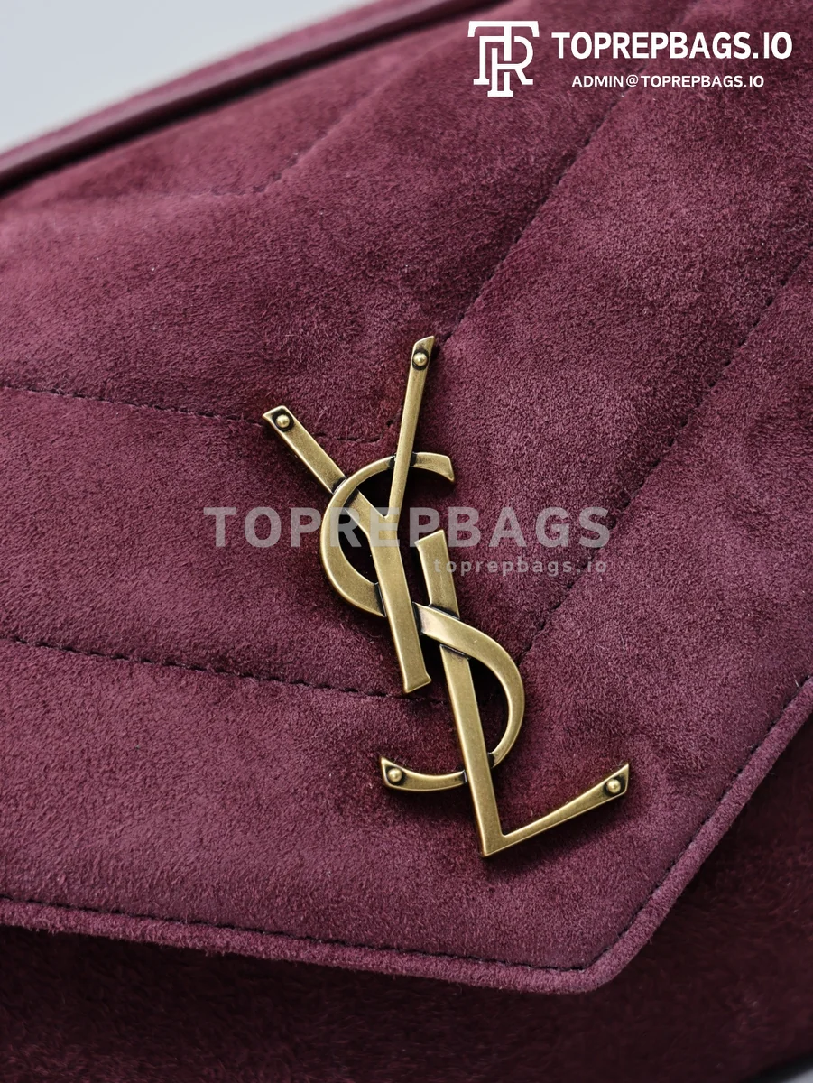 cmp_i1768377068045_4000_0_1 YSL Loulou in Burgundy