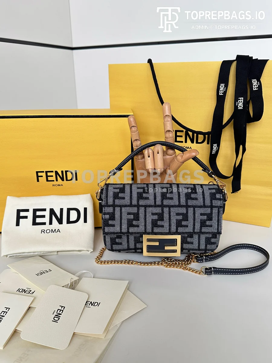 cmp_i1770631206142_5469_0_0 Fendi Baguette in Black