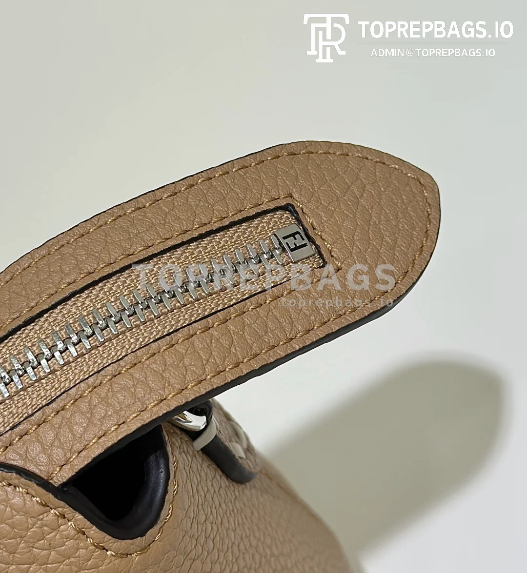 cmp_i1775122498917_2147_0_8 Fendi By The Way Selleria in Beige