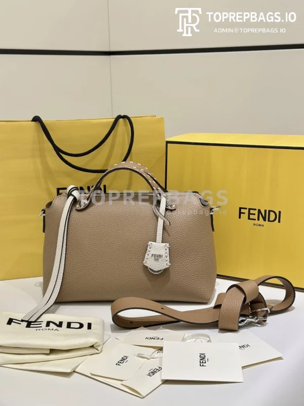 cmp_i1775122498917_9944_0_0 Fendi By The Way Selleria in Beige