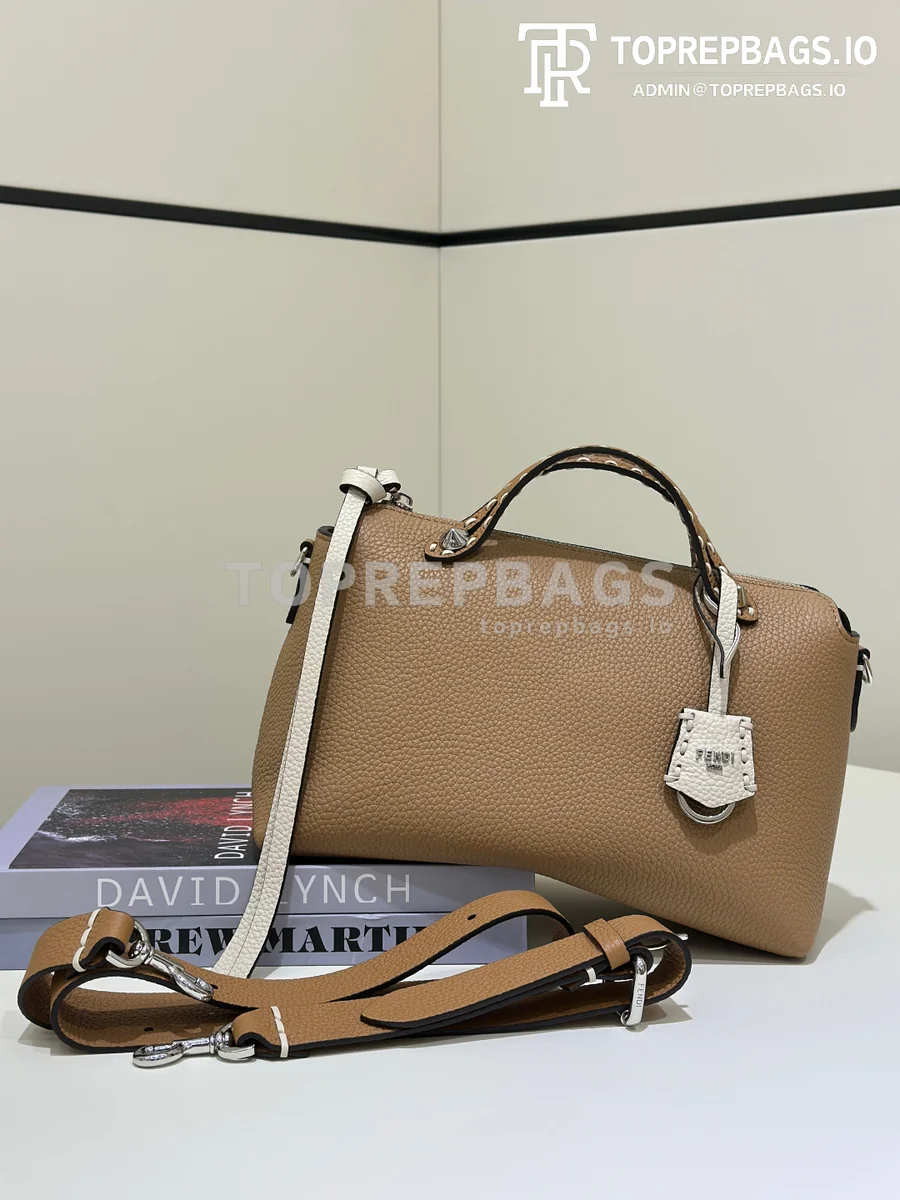 cmp_i1775122500946_3898_0_1 Fendi By The Way Selleria in Beige