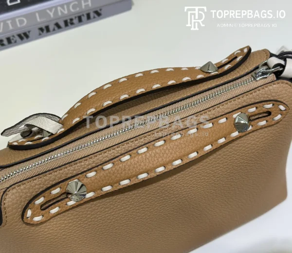 cmp_i1775122500954_2515_0_4 Fendi By The Way Selleria in Beige