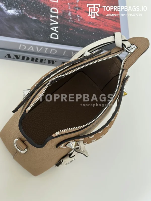 cmp_i1775123973535_2516_0_7 Fendi By The Way Selleria in Beige