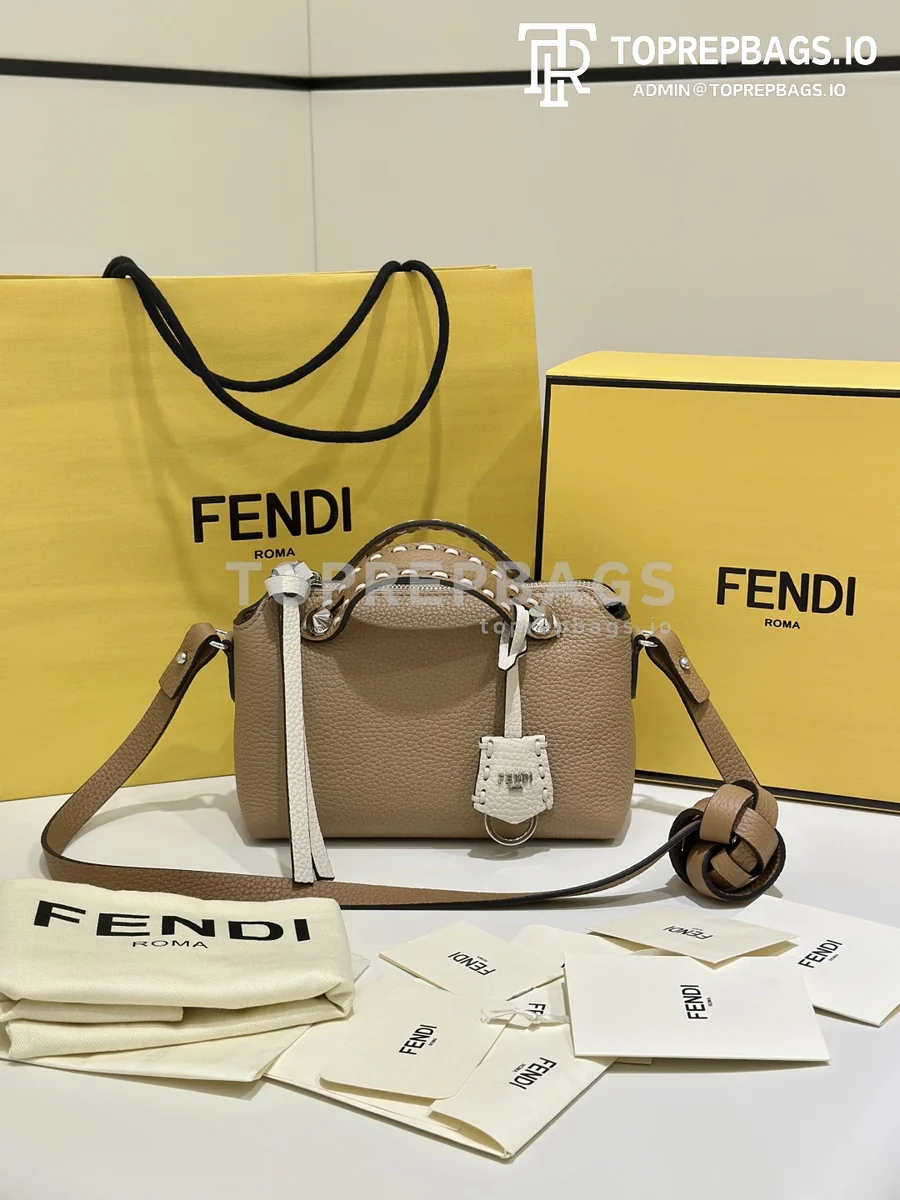 cmp_i1775123973537_7182_0_0 Fendi By The Way Selleria in Beige