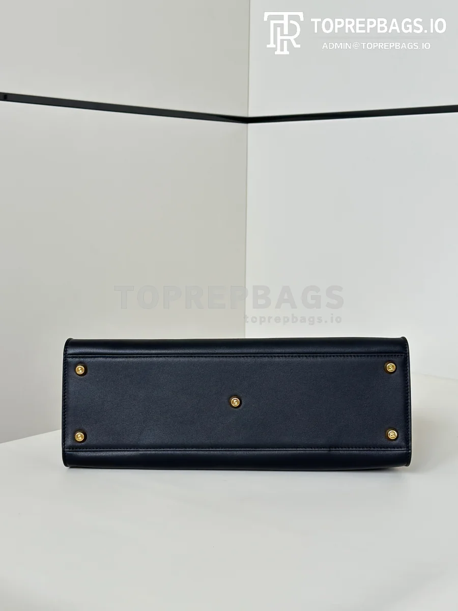 cmp_i1777897544250_2645_0_8 Fendi Way in Black