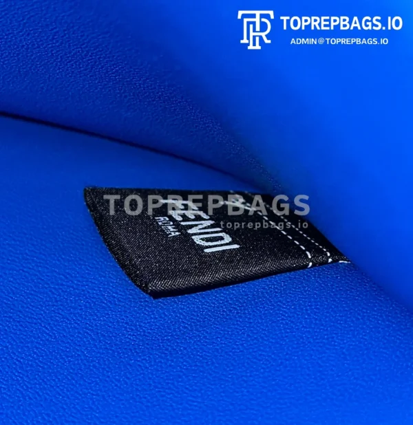 cmp_i1778149756023_8259_0_10 Fendi Way in Blue