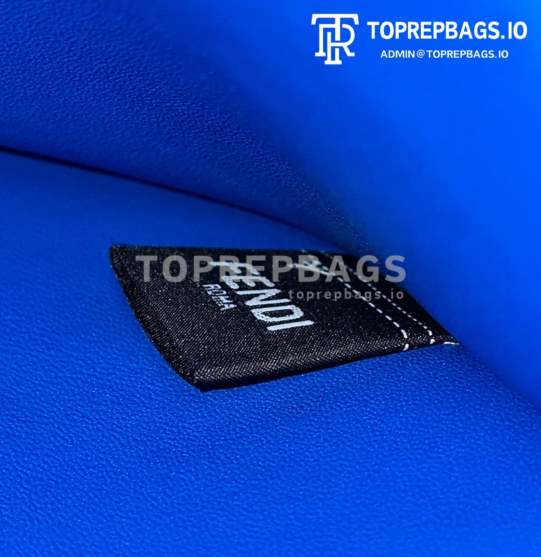 cmp_i1778149756023_8259_0_10 Fendi Way in Blue