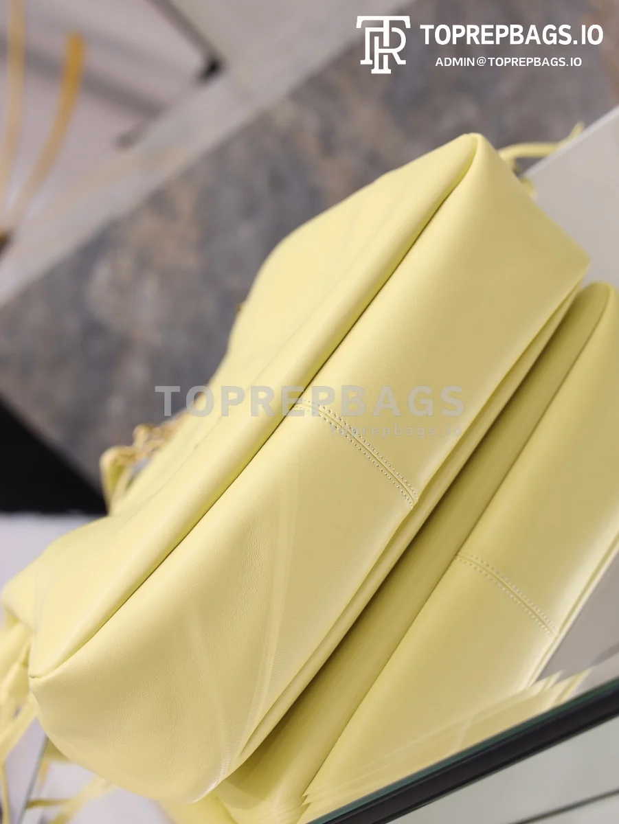 cmp_i1778829360748_6236_0_7 YSL Jamie 4.3 Large Pochon Bucket in Yellow
