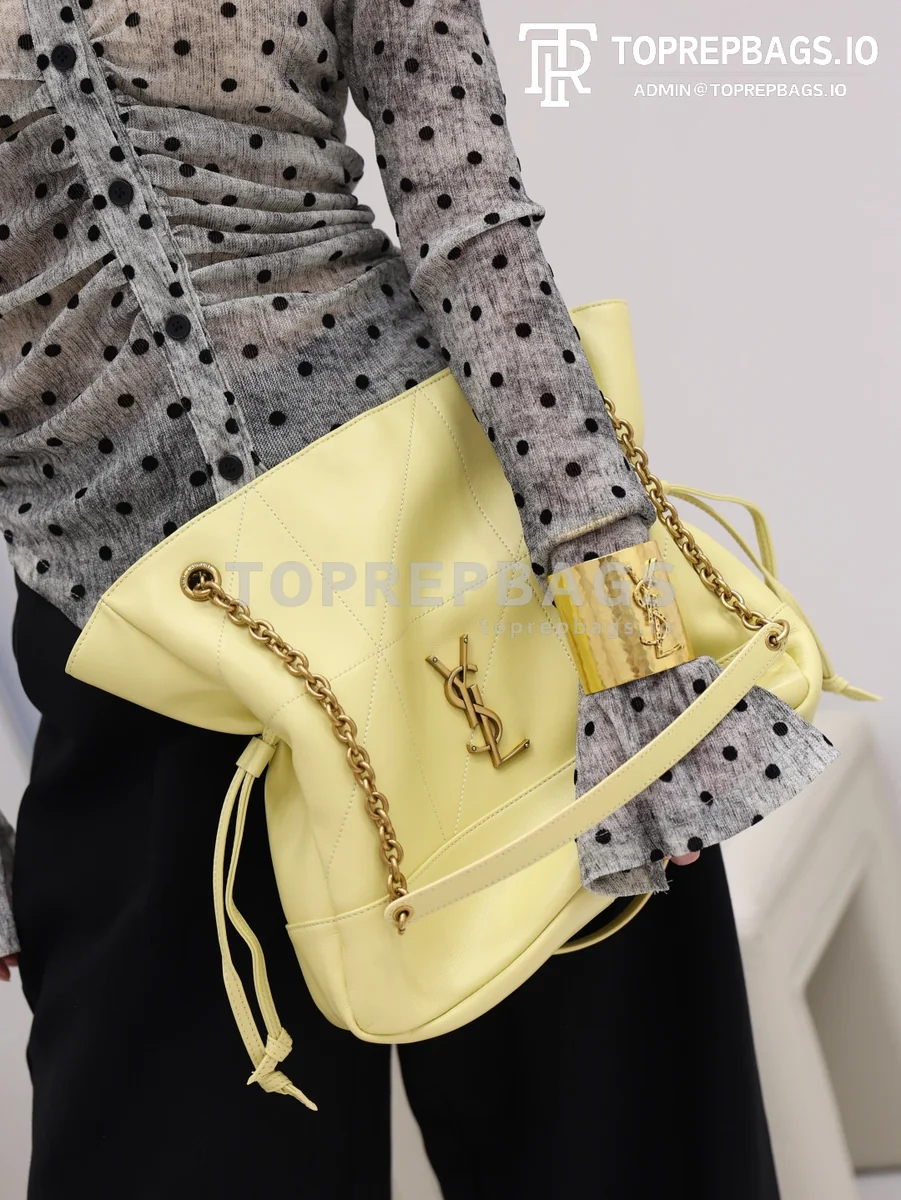 cmp_i1778829900216_3192_0_3 YSL Jamie 4.3 Pochon Small Bucket in Yellow
