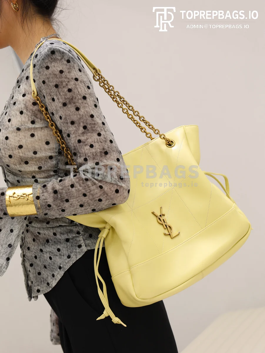 cmp_i1778829901818_3127_0_0 YSL Jamie 4.3 Pochon Small Bucket in Yellow