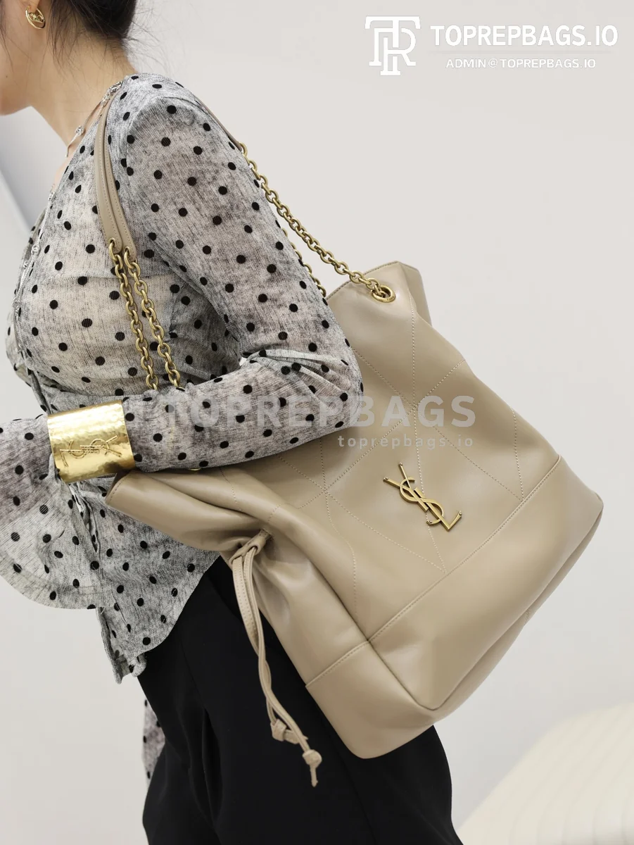 cmp_i1778830491749_9635_0_0 YSL Jamie 4.3 Large Pochon Bucket in Beige