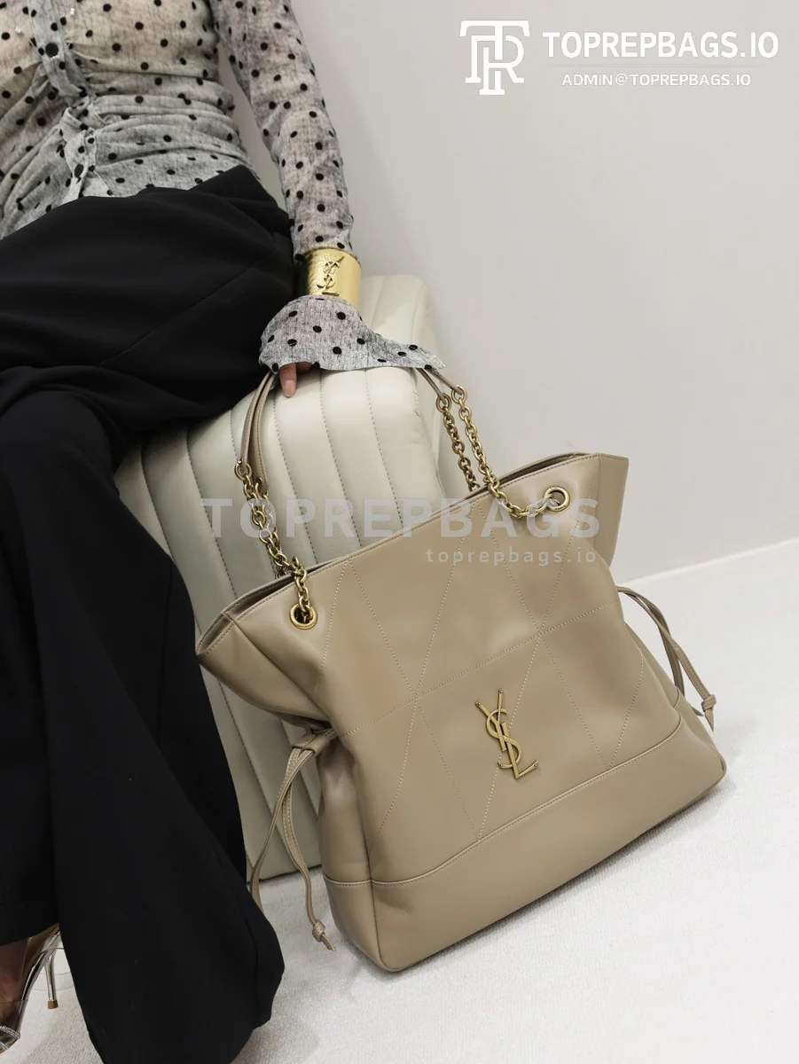 cmp_i1778830493356_2653_0_5 YSL Jamie 4.3 Large Pochon Bucket in Beige