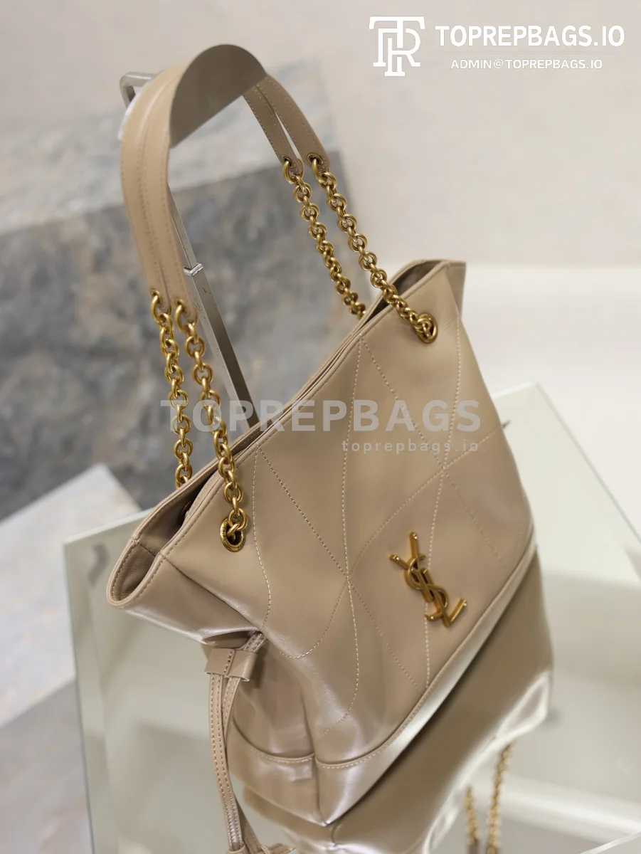cmp_i1778830735069_521_0_4 YSL Jamie 4.3 Pochon Small Bucket in Beige