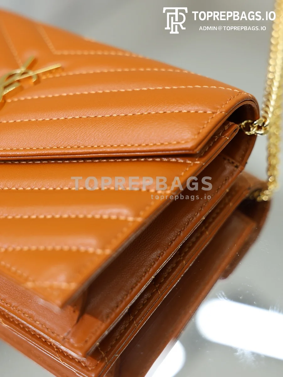 cmp_i1778832241216_8417_0_2 YSL Envelope WOC Small in Orange
