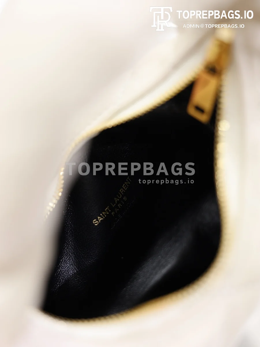 cmp_i1778833636534_2910_0_6 YSL ICARE Mini Hobo in White