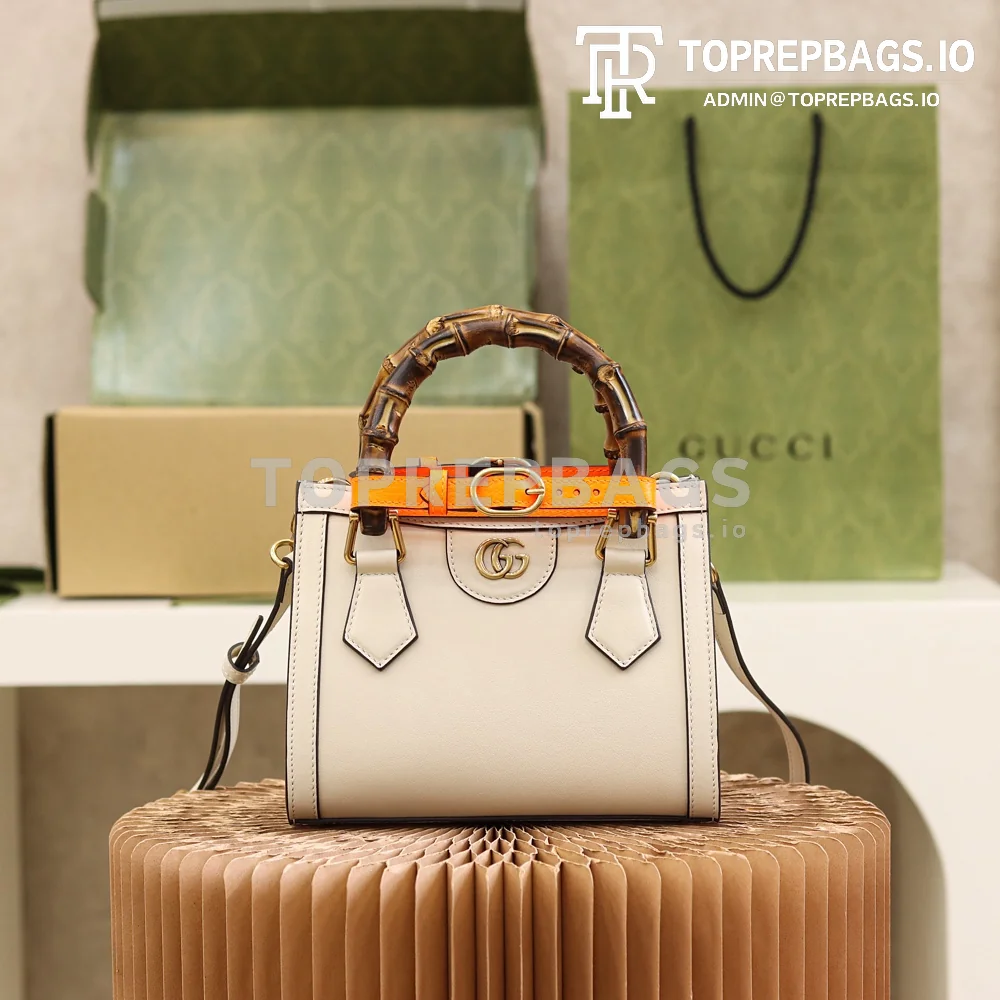 i1627804245_3784_0 Gucci Diana Mini in White