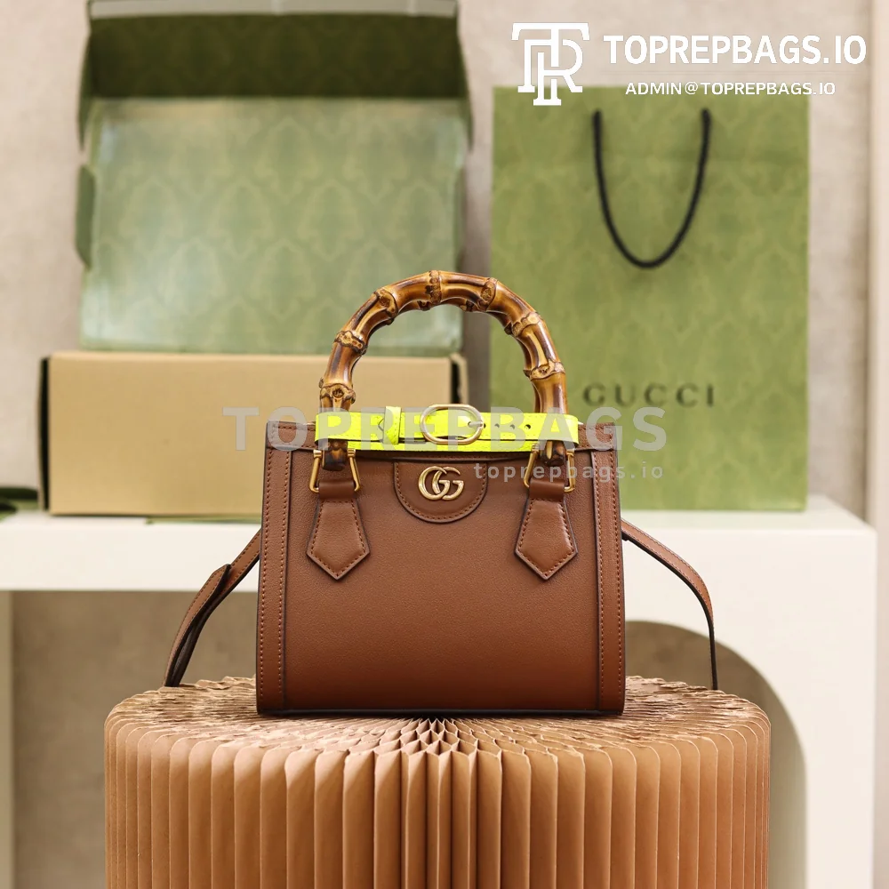 i1627805097_2654_0 Gucci Diana Mini in Brown
