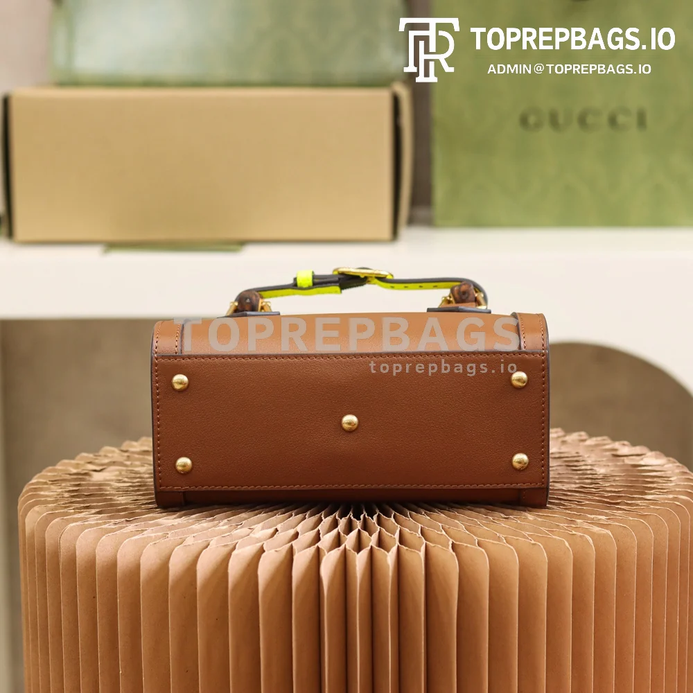 i1627805097_3125_7 Gucci Diana Mini in Brown